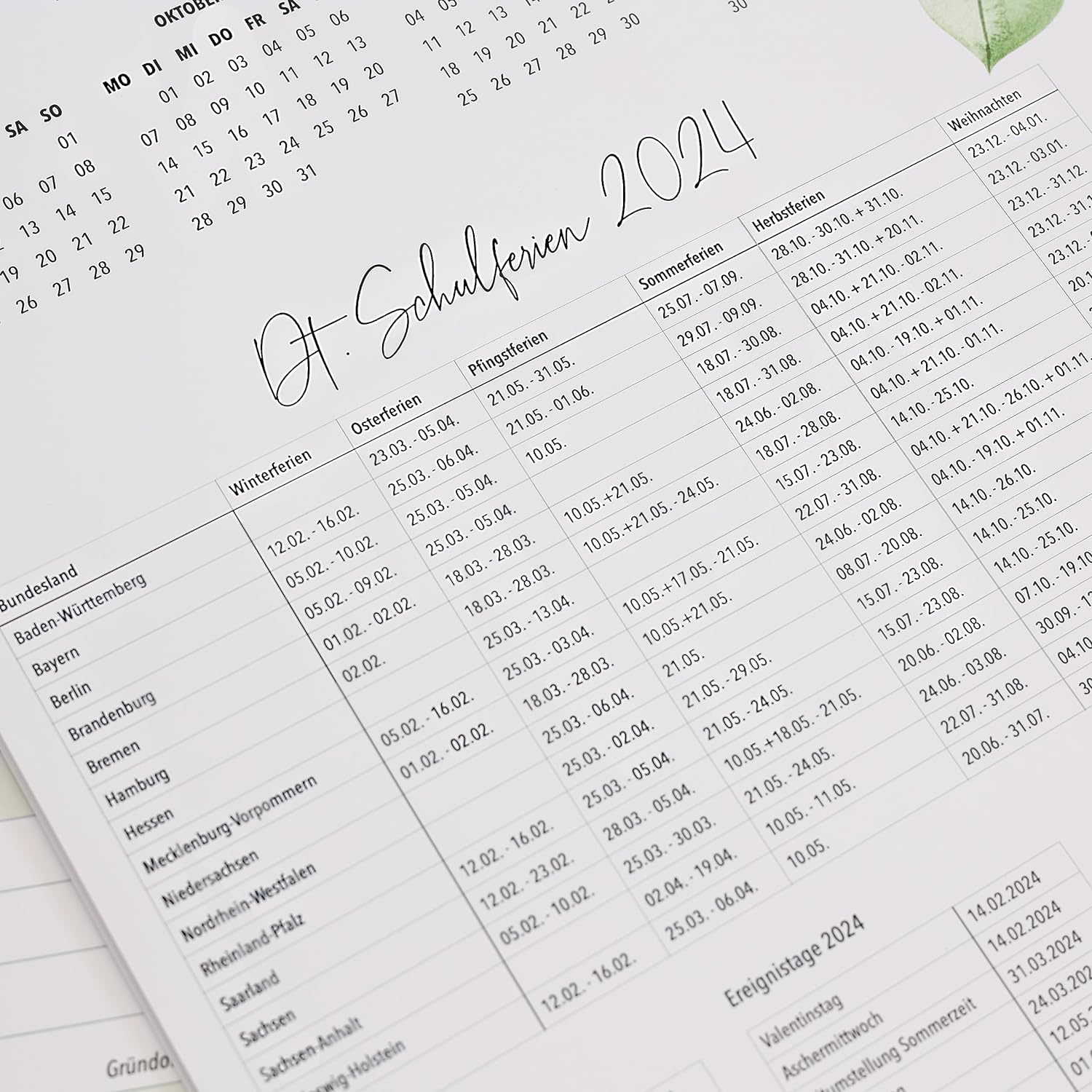 Paarplaner Eukalyptus - 3 Spalten Familienkalender Wandkalender 2024 - Grünschloss
