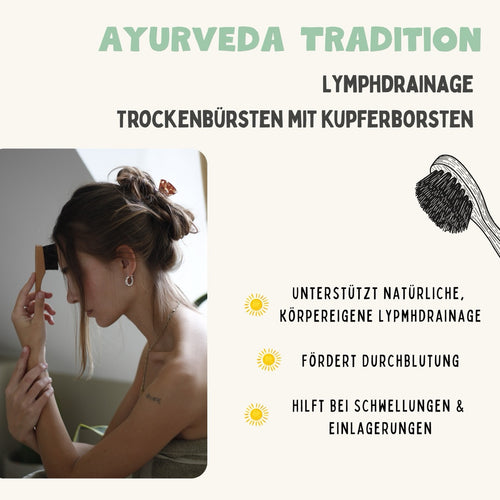 Frau verwendet lymphatische Gesichtsbürste mit Kupferborsten für Trockenbürsten und Lymphdrainage